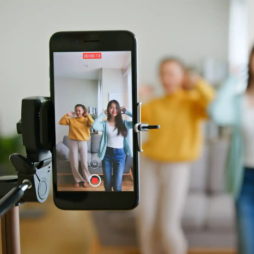 Vodjenje društvenih mreža + cena (povećaj prodaju) Social Media Manager (SMM) Vođenje Facebook stranica Vođenje TikTok profila Vođenje Instagram profila Cena profesionalnog vođenja naloga na društvenim mrežama